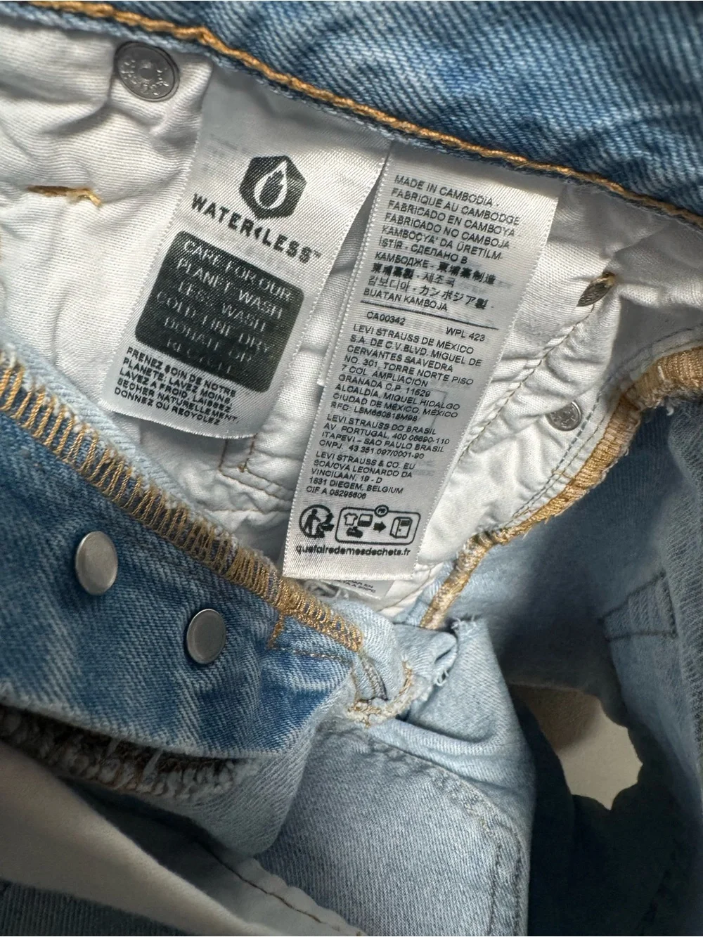 Levi's 501 “Capital E” Light Blue High-Rise Frayed Hem Denim Shorts Waist 29 - Picture 9 of 13